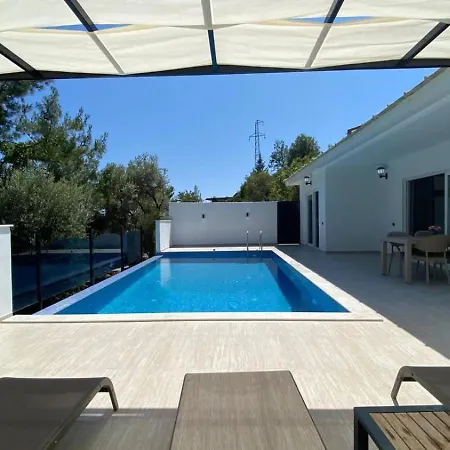 ヴィラ İslamlar 2 Bedroom Secluded With Private Pool